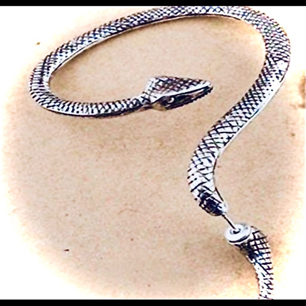 Snake Ear Cuff - Picture 2 of 3